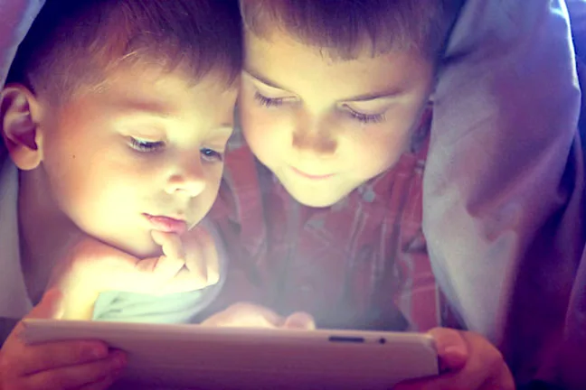 Here’s how to tell if your child has a screen addiction addiction recovery ebulletin screen addiction