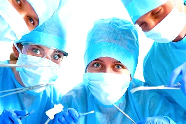 How Profiteers Lure Women Into Unneeded Surgery addiction recovery ebulletin doctors drinks lure patients 2