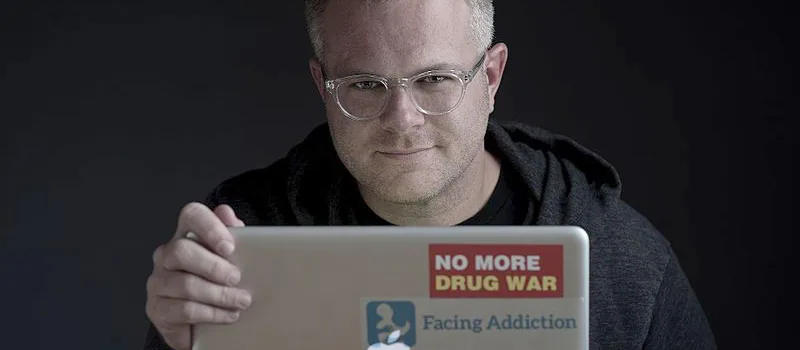 How a White House staffer, Ryan Hampton, became a “VICTIM” of the opioid crisis addiction recovery ebulletin ryan hampton opioids