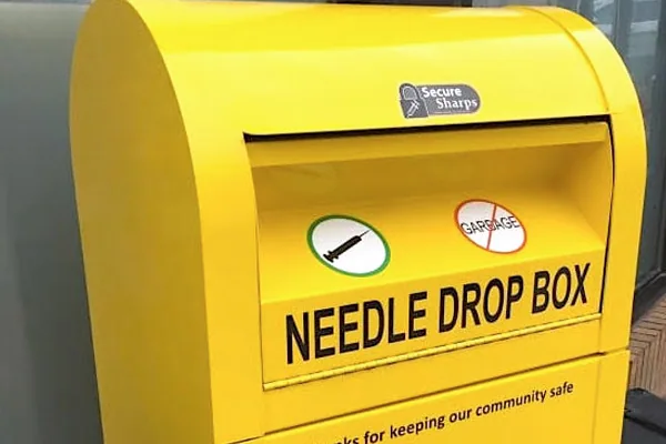 Drugs have become such a problem in Starbucks bathrooms they are installing needle-disposal boxes addiction recovery ebulletin starbucks needle disposal boxes
