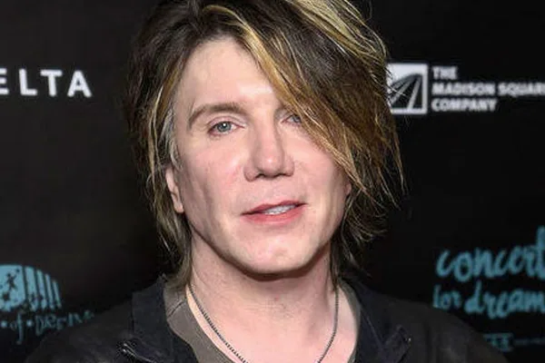Goo Goo Dolls’ Johnny Rzeznik Opens Up About His Sobriety addiction recovery ebulletin Johnny Rzeznik sober