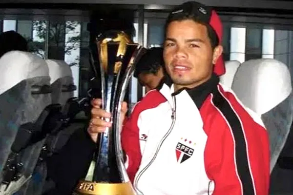 ‘I sold my Club World Cup medal to buy cocaine … I used it in two days’ addiction recovery ebulletin cocaine soccer