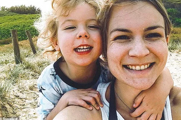Nurse shares her recovery from 9-year battle with bulimia