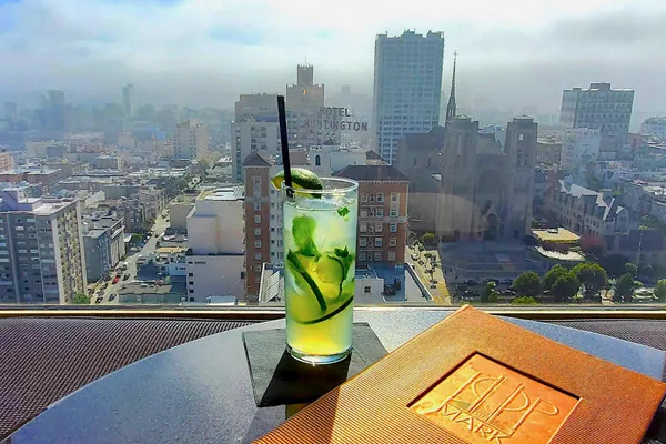 What it’s like to write about cocktails when I don’t drink