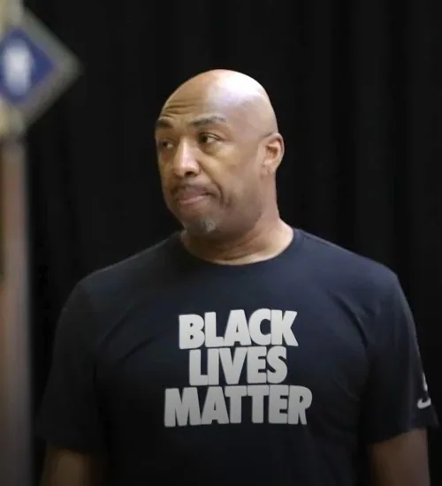 Vin Baker lost millions to addiction, found salvation in a Starbucks