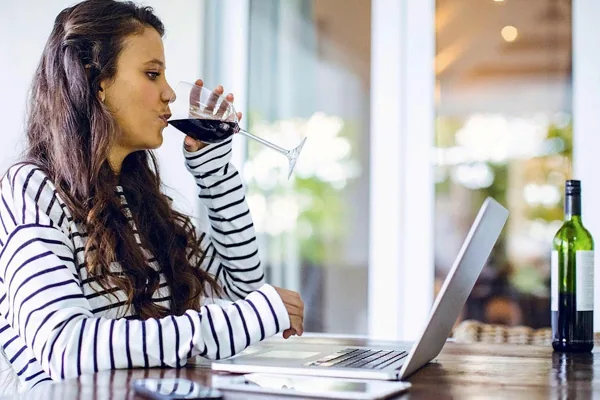 ‘Do I Have to Tell My Boss I’m Going to Rehab?’