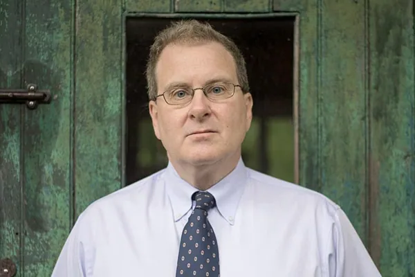 Doctor Who Battled Addiction Helps Peers Do Same