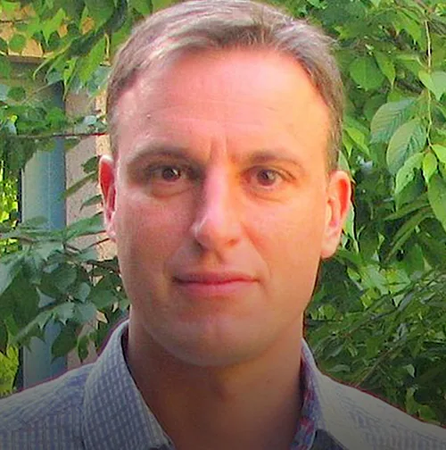 Professor Discusses Addiction, Mental Health, Sexuality
