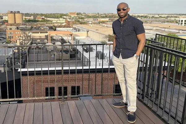 Millennial who grew net worth to $600,000 explains how he dug his way out of debt over gambling addiction