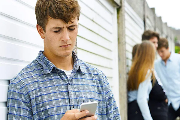 Spike in Teen Depression Aligns with Rise of Social Media