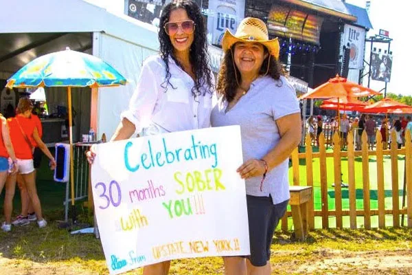 Woman Travels to Country Music Fest to Celebrate 30 Months Sober