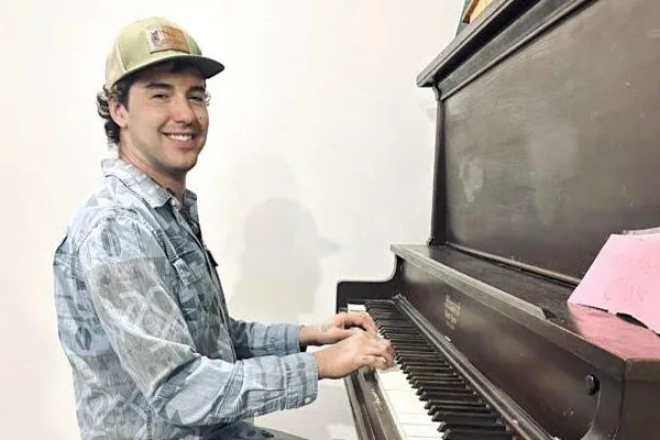 ‘From Rags to Riches’: Musician Talks About Addiction