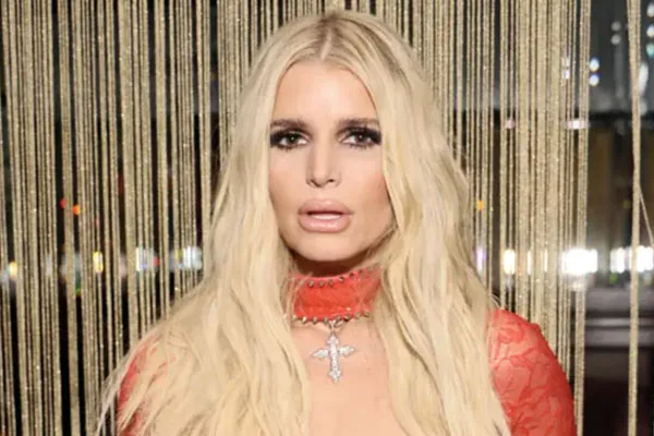 13 Celebs’ Personal Messages About Their Sobriety