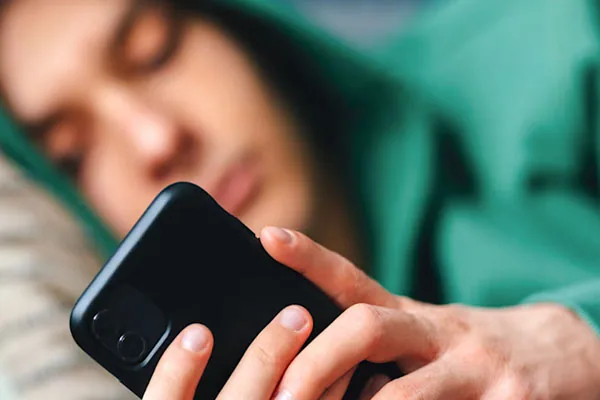 Teens With ‘addictive’ Screen Habits More Likely to Be Suicidal