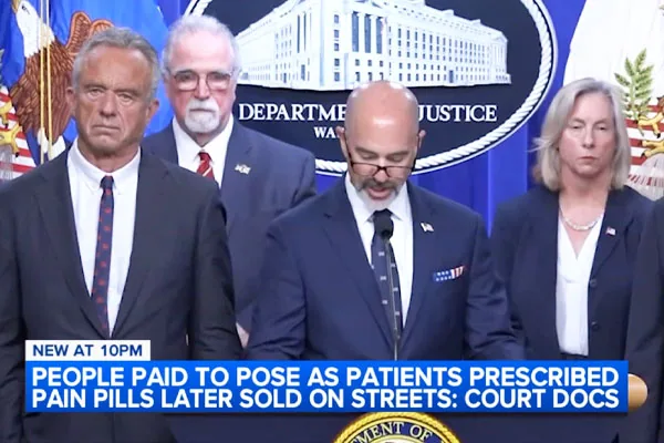 Owners of 2 Houston Clinics Indicted in Pill Mill Operation